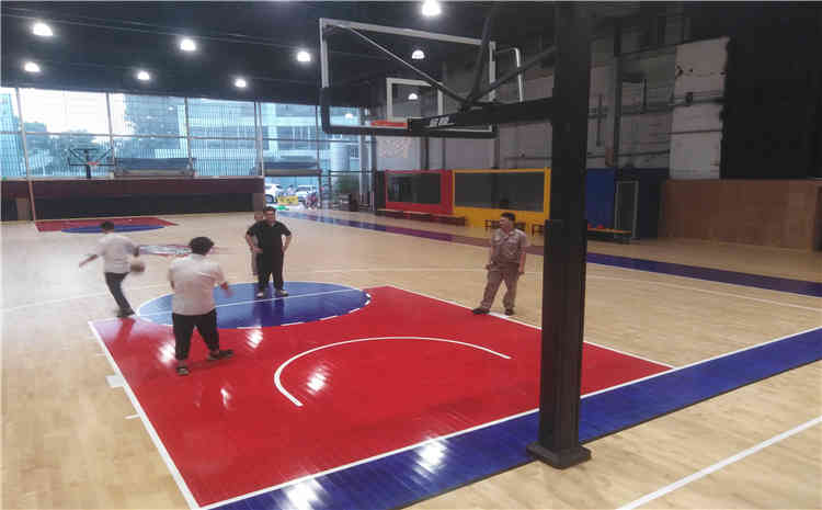 厦门埃里克概念篮球馆木地板安装