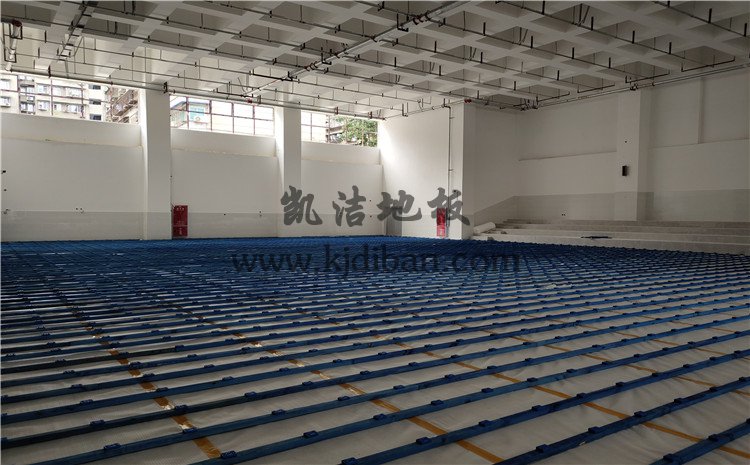 四川绵阳实验中学体育馆木地板项目-凯洁实木运动地板厂家