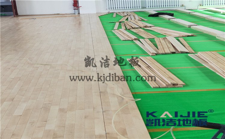 内蒙古鄂伦春旗大杨树林业局全民健身中心木地板案例